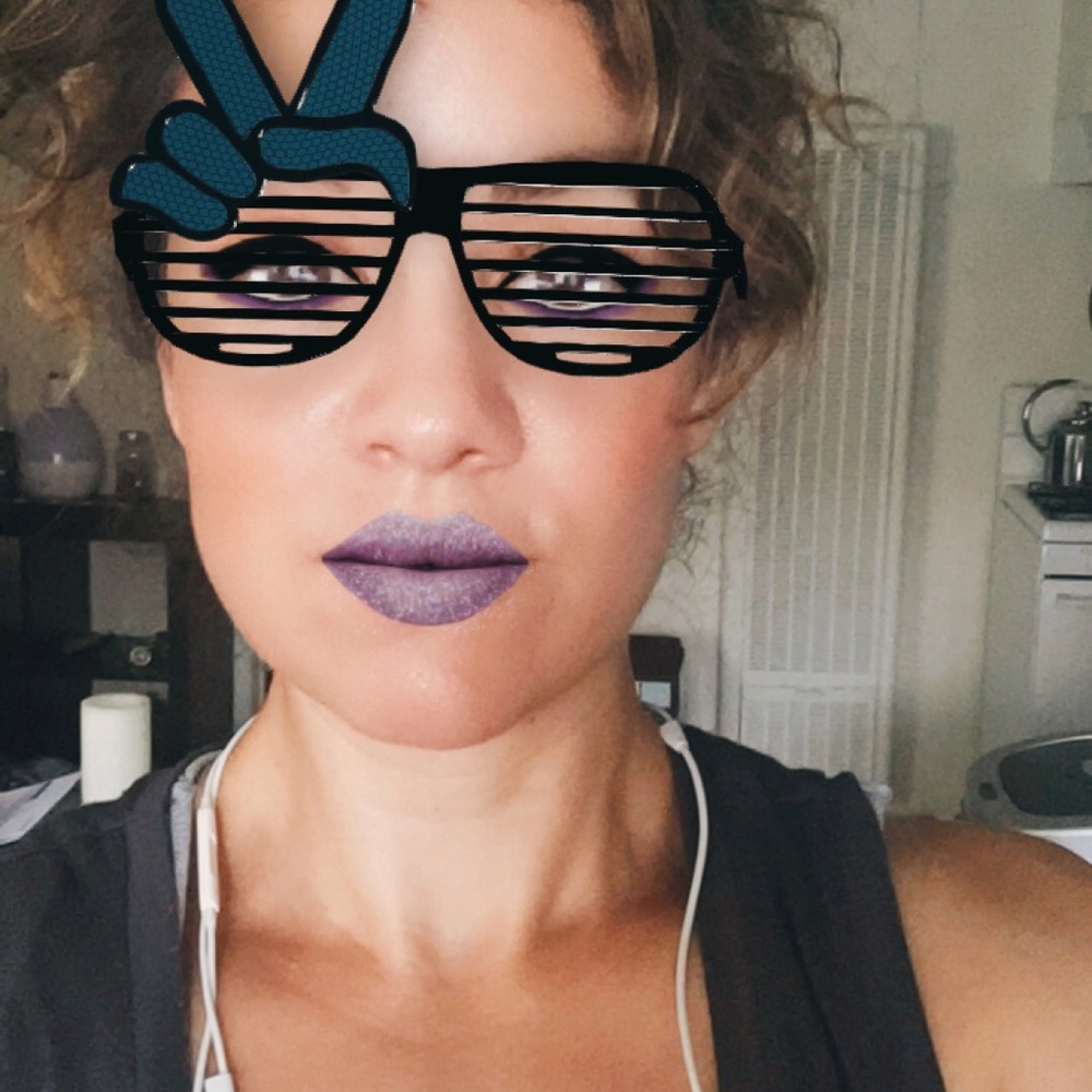 Meet your Posher, Dee